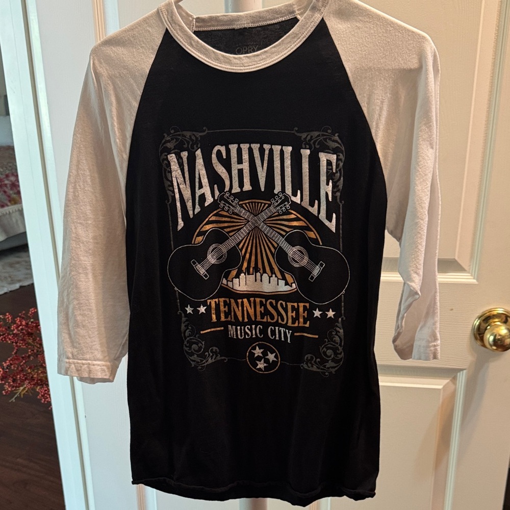 Nashville Raglan Shirt - Black and White Unisex